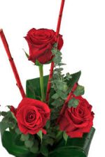 Buchet 3 trandafiri rosii - imagine 2