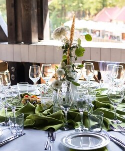 amenajare-restaurant-mese