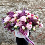 aranjament-liliac-si-trandafiri