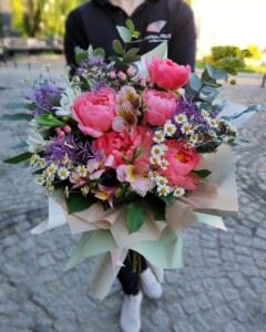 buchet-de-bujori-colorati-floral-studio-iasi