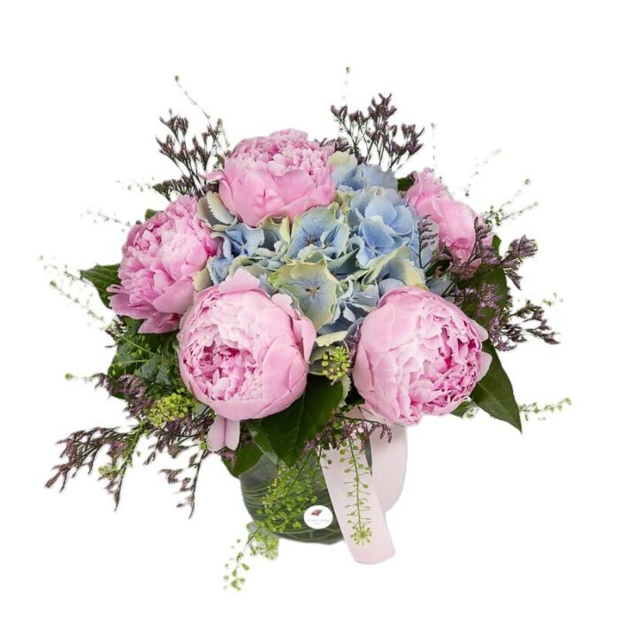 buchet-de-bujori-roz-si-hortensie-albastra-floral-studio-iasi