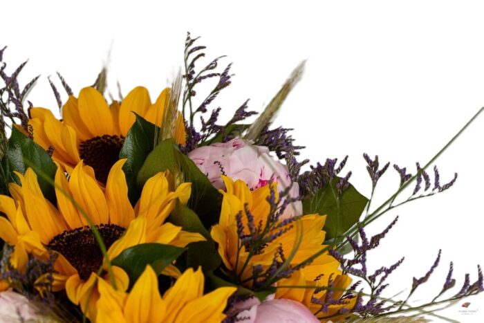bujori-si-floarea-soarelui-floral-studio-iasi