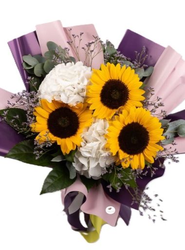 buchet-adiere-de-vara-floarea-soarelui-hortensii-albe-limonium-eucalipt-floral-studio-iasi