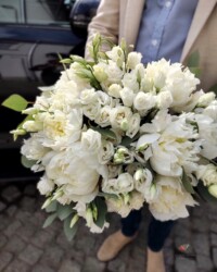 buchet-bujori-albi-floral-studio-iasi