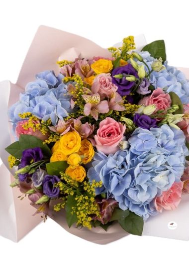 buchet-carusel-cu-hortensii-trandafiri-lisianthus-solidago-floral-studio-iasi