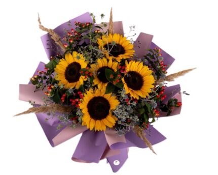 buchet-floral- zambet-de-vara-floarea-soarelui-hypericum-floral-studio-iasi