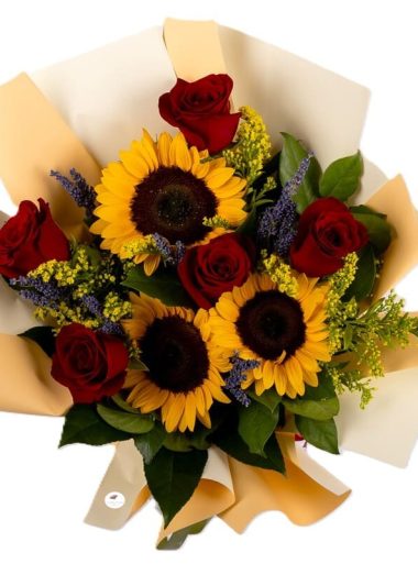 buchet-miezul-verii-cu-floarea-soarelui-trandafiri-lavanda-floral-studio-iasi