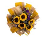 buchet-rasarit-purpuriu-cu-floarea-soarelui-lisianthus-mov-lionium-erygium-floral-studio-iasi