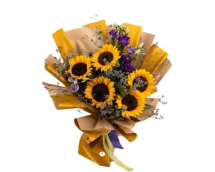 buchet-rasarit-purpuriu-floarea-soarelui-lisianthus-mov-lionium-erygium-floral-studio-iasi