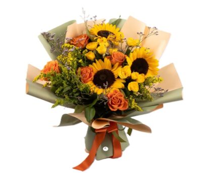 buchet-zi-de-vara-floarea-soarelui-trandafiri-portocalii-solidago-floral-studio-iasi