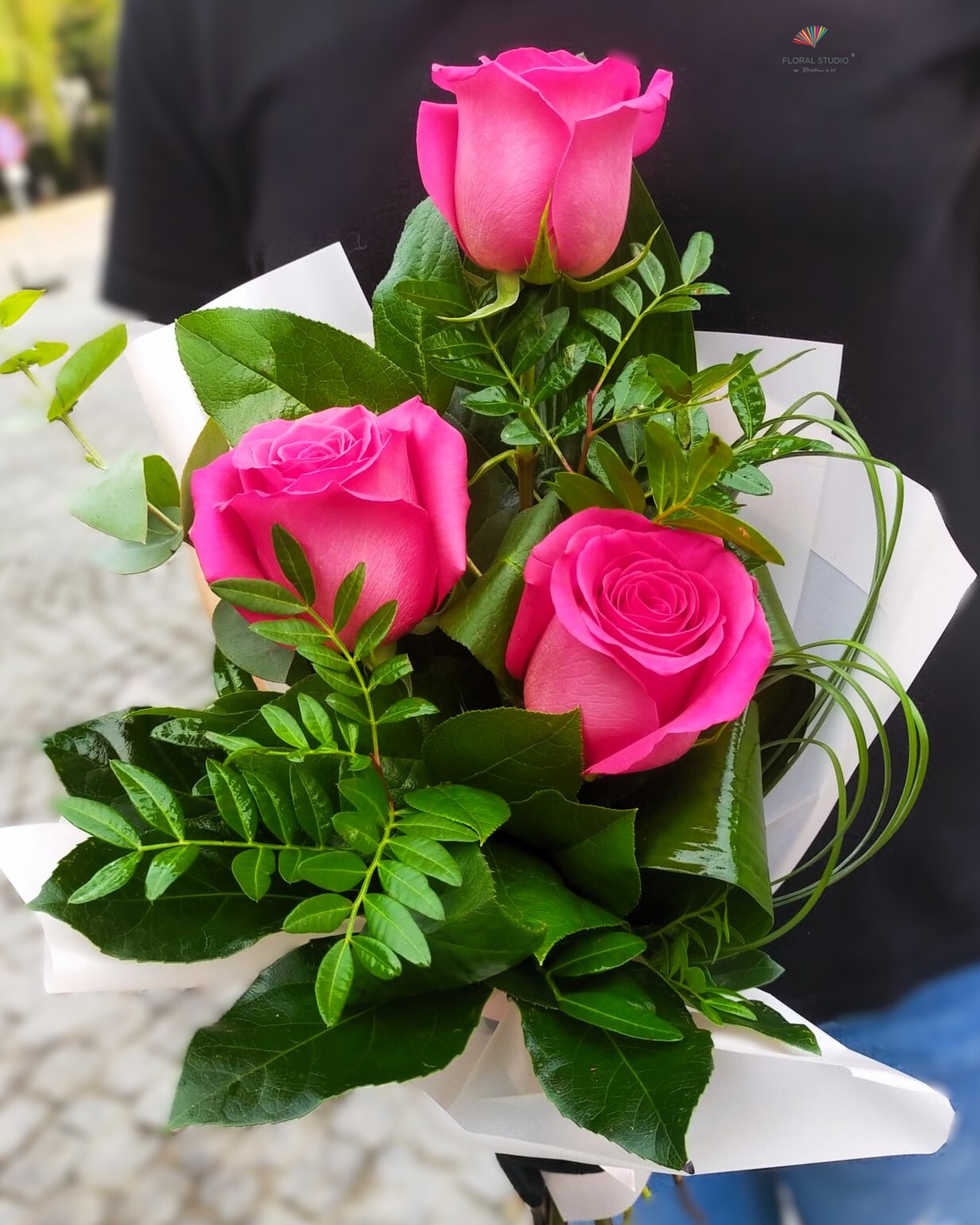 buchet-3-trandafiri-roz-floral-studio-iasi
