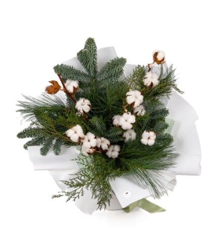 buchet-cotton-flori-de-iarna-bumbac-si-conifere-floral-studio-iasi