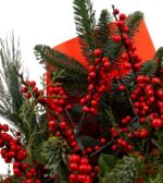 buchet-ilex-conifere-flori-iarna-floral-studio-iasi