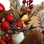 Aranjament în lădiță lemn cu brad artificial și accesoriu cerb - imagine 3