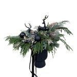 Aranjament în vas negru cu brad natural și accesoriu cerb