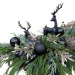 Aranjament în vas negru cu brad natural și accesoriu cerb - imagine 3